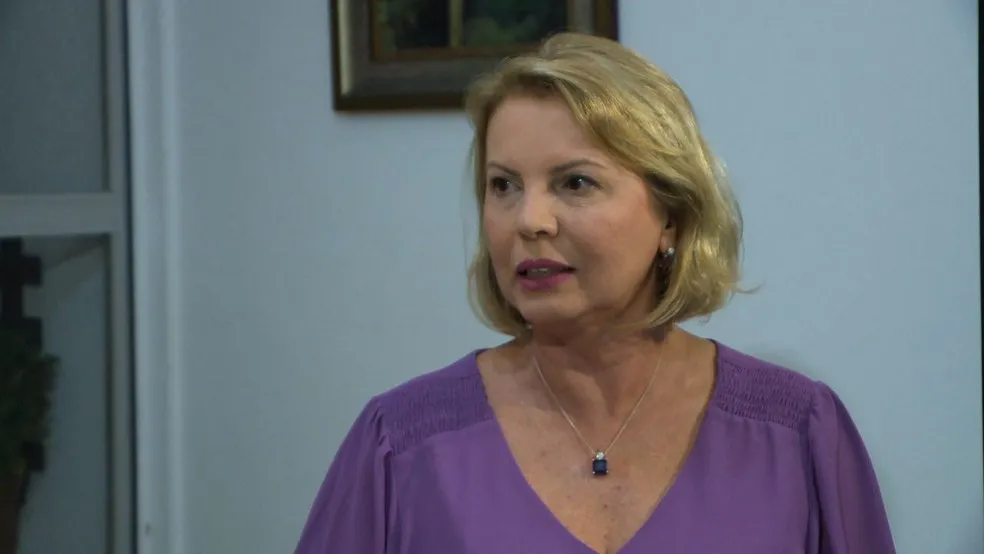 Professora da UFAL Valéria Correia opinou desfavoravelmente à contratação Professora da UFAL Valéria Correia opinou desfavoravelmente à contratação